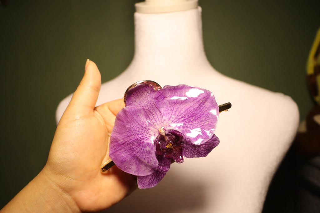 Hair claws ( 2 available)
