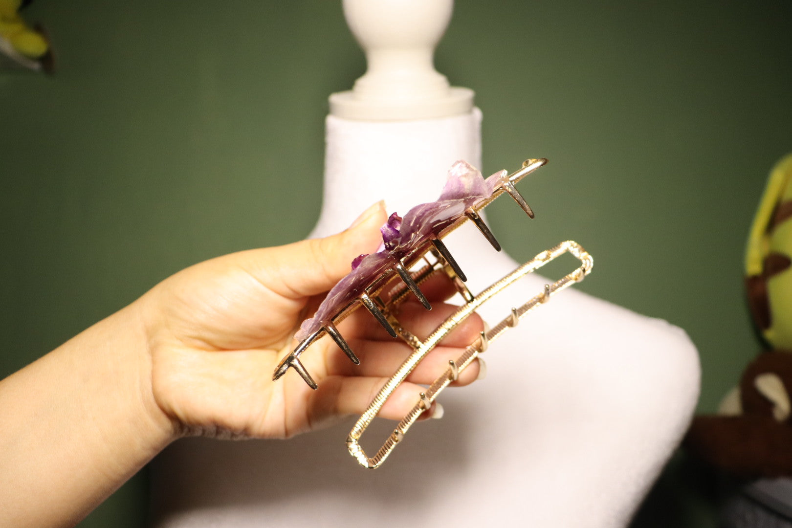 Hair claws ( 2 available)