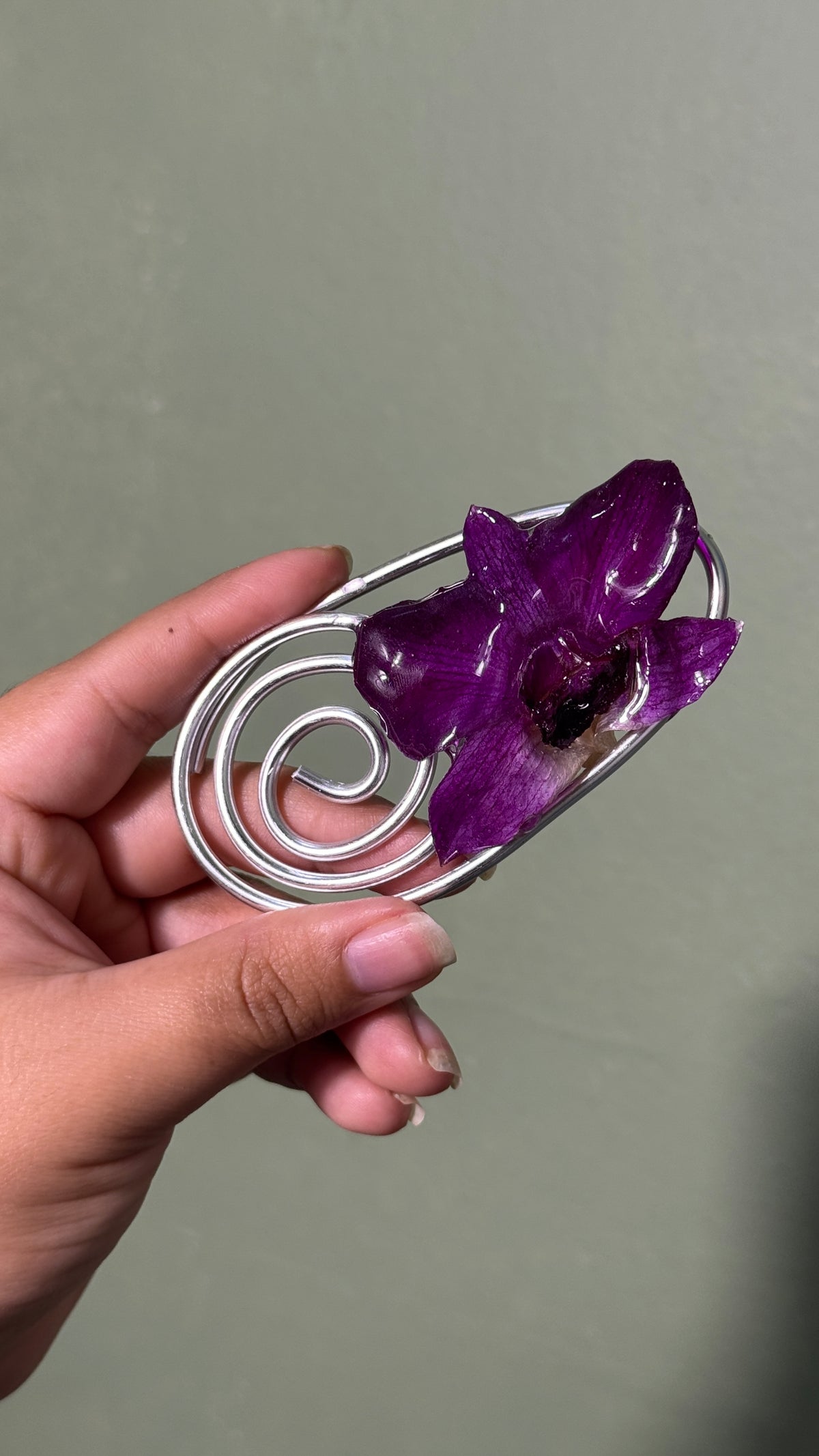 Wire clip silver
