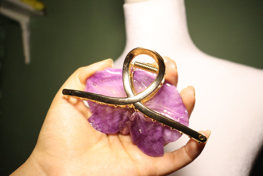 Hair claws ( 2 available)