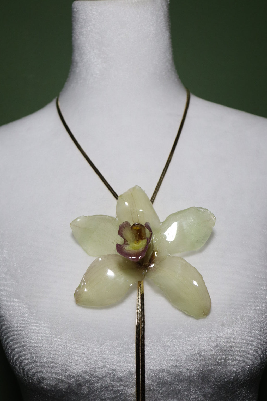 White Y necklace