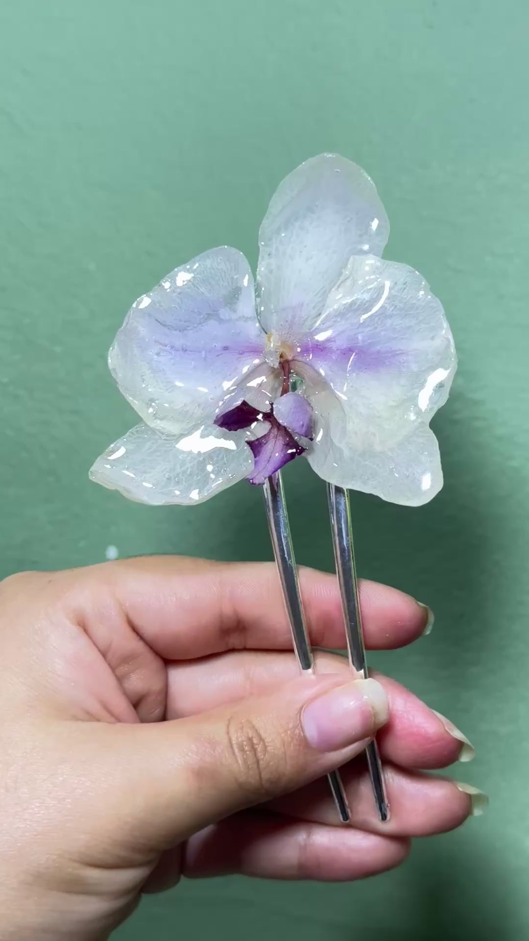 Petal French clip